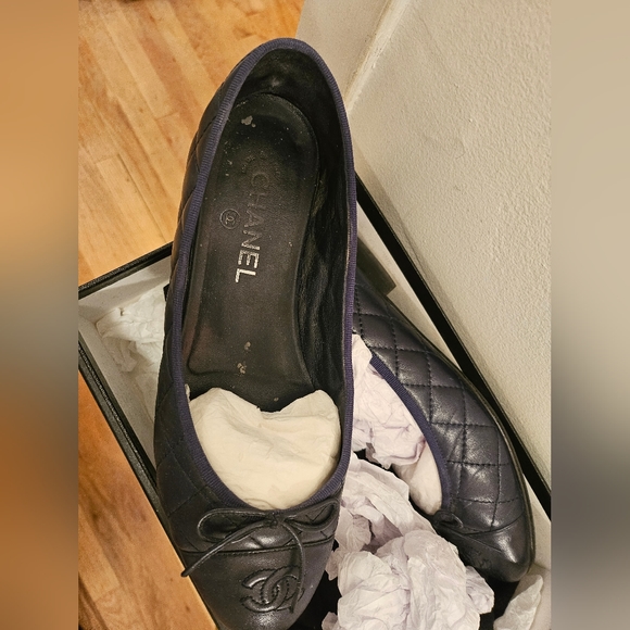 Authentic Chanel Ballerinas - Picture 3 of 9